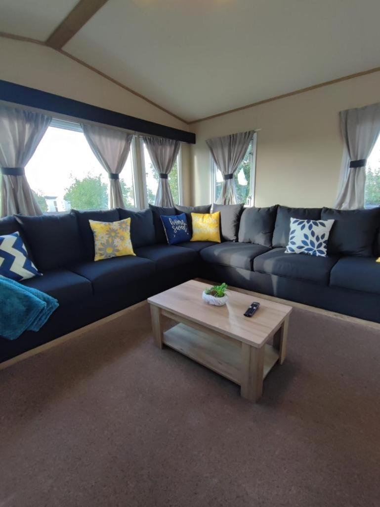 فندق Luamar Holidays- Tattershall Lakes - Lancaster Crescent المظهر الخارجي الصورة