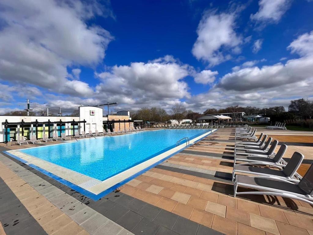 فندق Luamar Holidays- Tattershall Lakes - Lancaster Crescent المظهر الخارجي الصورة