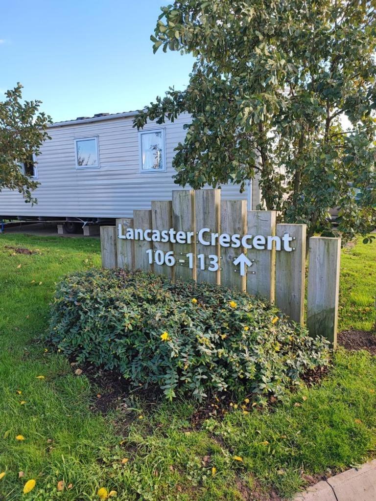 فندق Luamar Holidays- Tattershall Lakes - Lancaster Crescent المظهر الخارجي الصورة